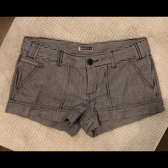 Roxy Pants - Roxy pinned striped shorts size 7 Super cute!!